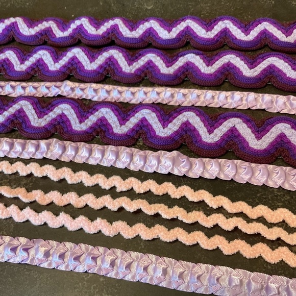 Vintage specialty sewing trim lot chenille quilted & pleated satin 8.6 yards - Picture 2 of 4